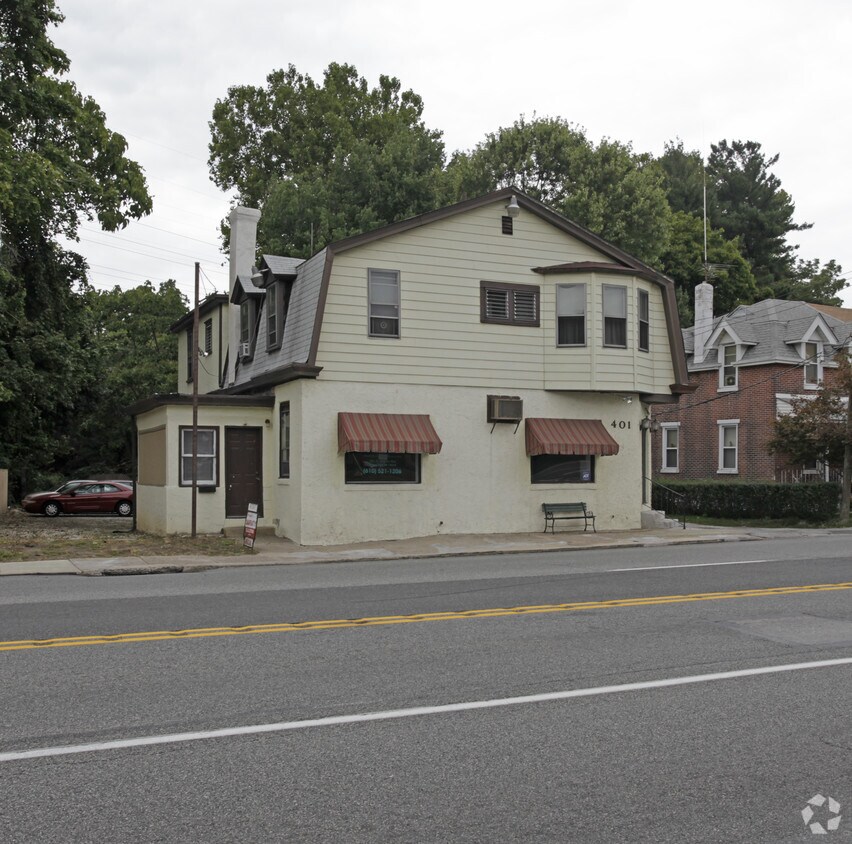 Foto del edificio - 401 W Chester Pike