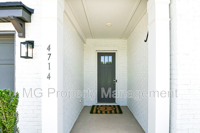 Photo - 4714 Blanchard Wy Apartment