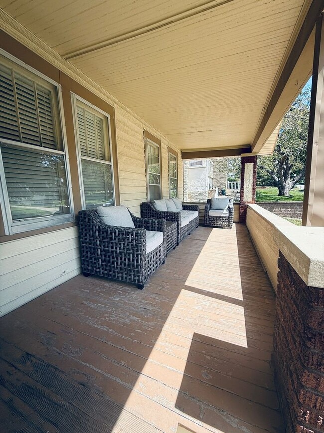 Photo - 4666 Poppleton Ave House