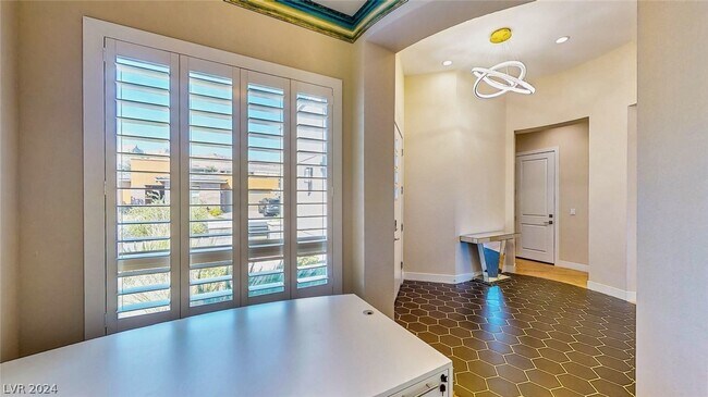 Foto del edificio - 6714 Desert Crimson St