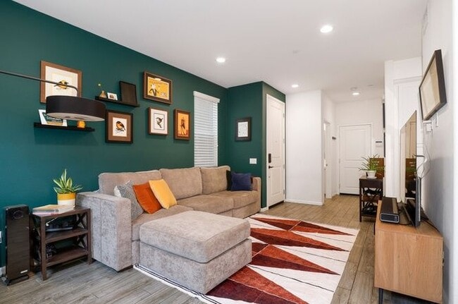 Foto del edificio - 7602 N Courage Way