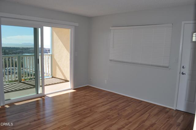 Building Photo - 3305 Hilltop Dr