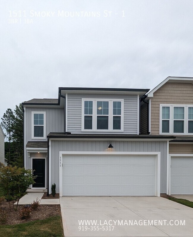 Foto del edificio - 1511 Smoky Mountains St