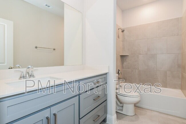 Foto del edificio - 3112 Cordelia Dr