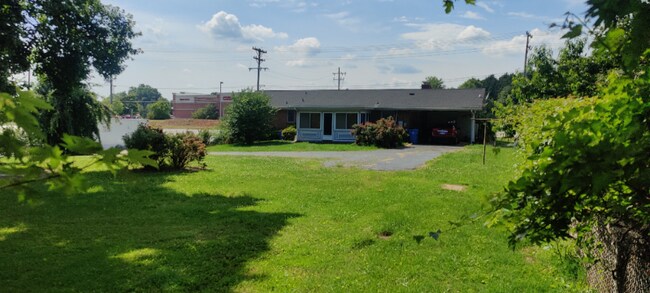 Building Photo - 1391 Union Cross Rd