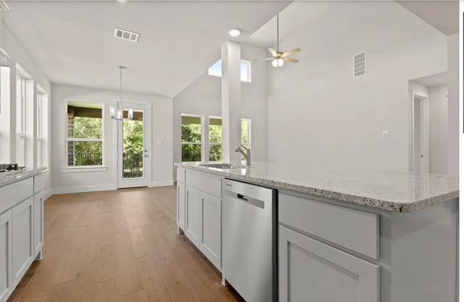 Building Photo - 6506 Vivian Ln