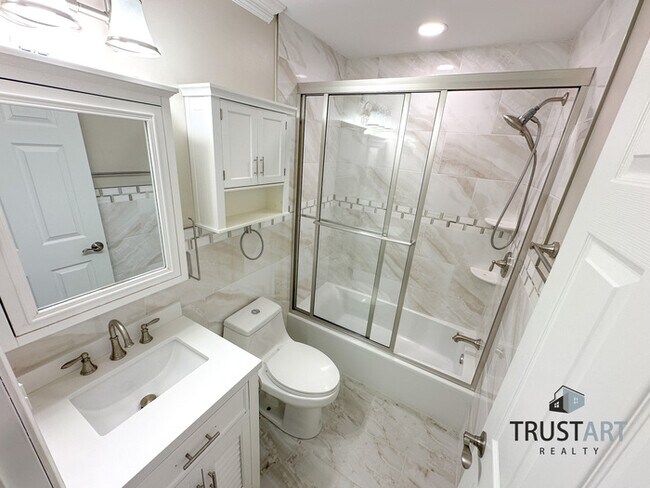 Foto del edificio - 3 Bedroom house with garage in North East,...