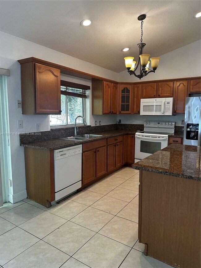 Foto del edificio - 10281 NW 11th Ct