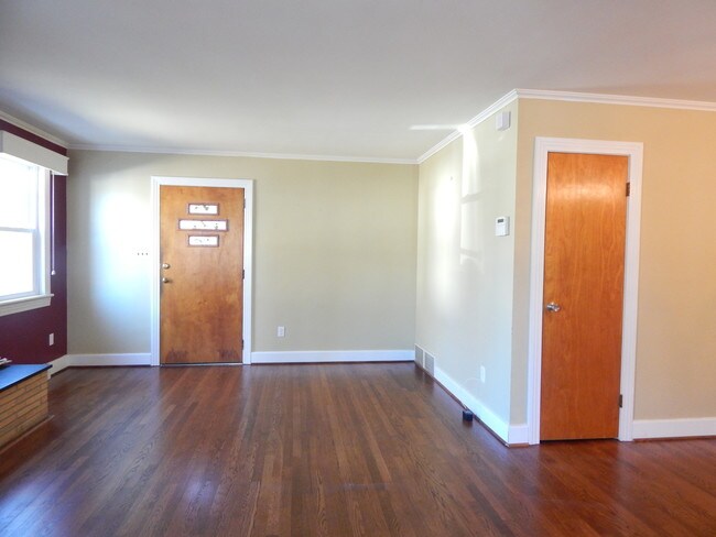 Building Photo - 67 Pear Ave