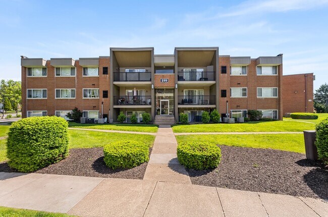 Foto del edificio - Welcome to The Yorklyn Apartments and Town...