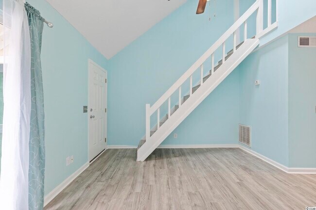 Building Photo - 421 Cambridge Cir
