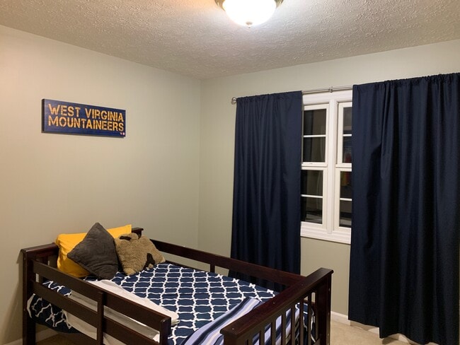 bedroom - 135 Donna Ave