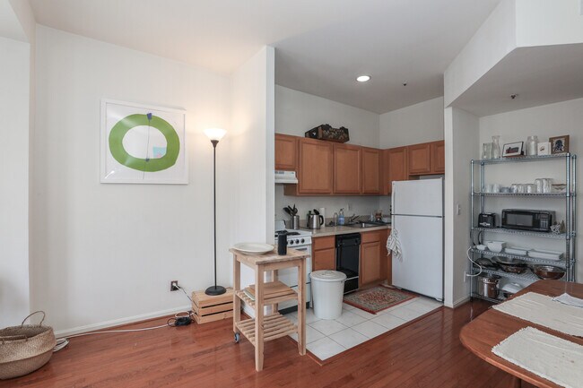 Foto del edificio - 1415 Chapin St NW