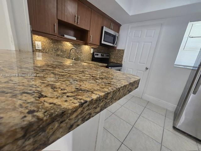 Foto del edificio - 2441 NW 13th St