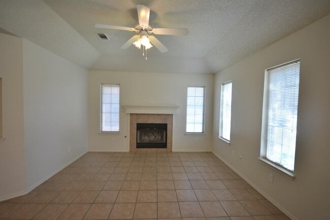 Building Photo - 3208 110th St