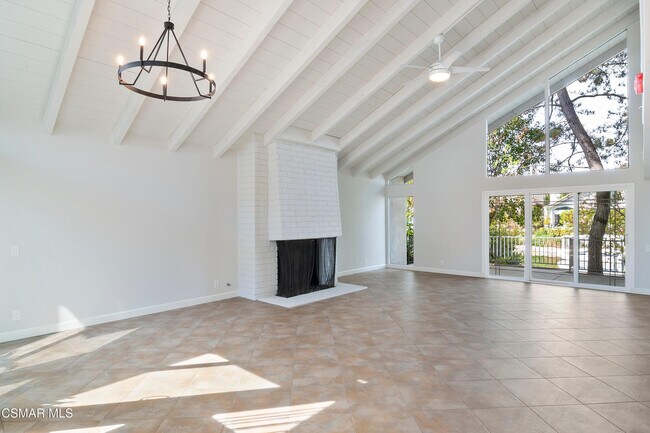 Foto del edificio - 1433 Eastwind Cir