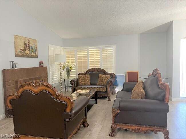 Foto del edificio - 4761 Torrence Dr