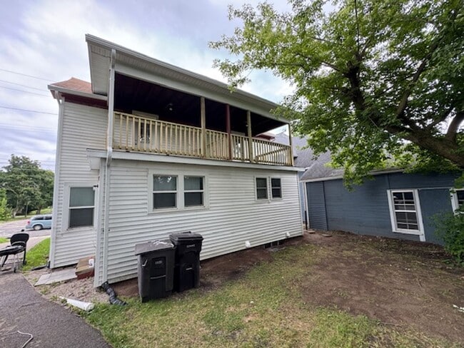 Building Photo - Trail St 223-225 W