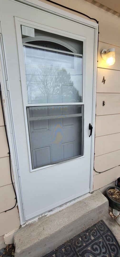 Building Photo - $1207 | 1BR/1BA | Cute Condo in a Fourplex...