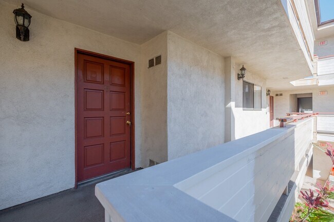 Building Photo - 110 N Everett St