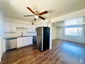 Building Photo - 1275 E Glenn St