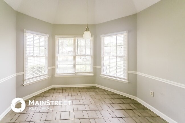 Building Photo - 6575 Pine Top Cir E