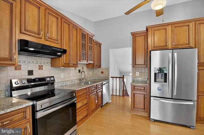 Foto del edificio - 18 Dudley Ct