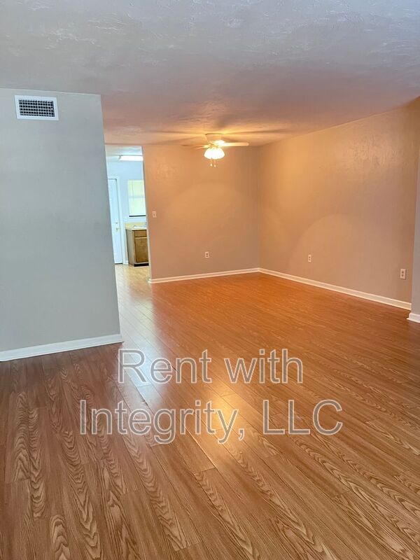 Foto del edificio - 581 Holyoke Ct