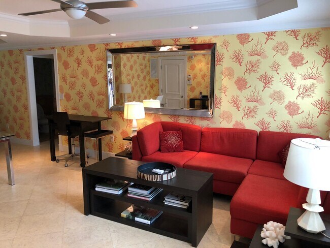 Foto del edificio - 251 Oleander Ave