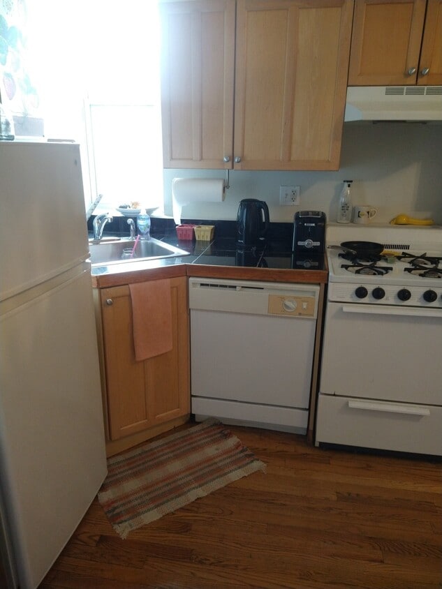 Primary Photo - 337A Huntington Ave