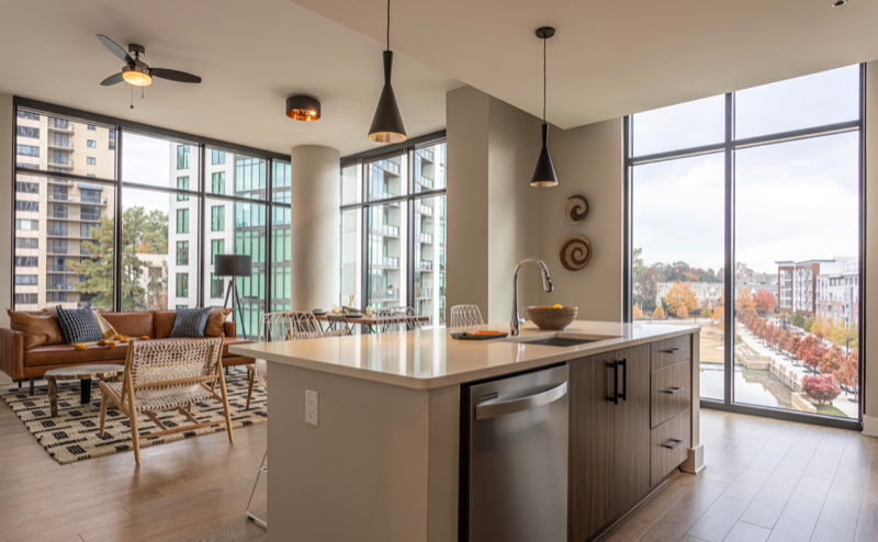 Foto principal - 3475 Lakeside Dr NE