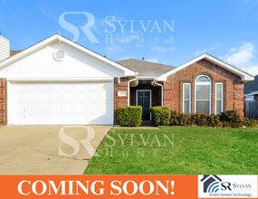 Building Photo - 221 Glen Meadow Dr