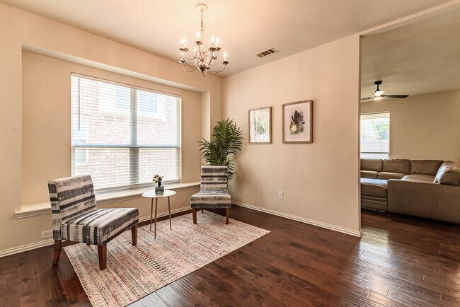 Foto del edificio - 2856 Spotted Owl Dr