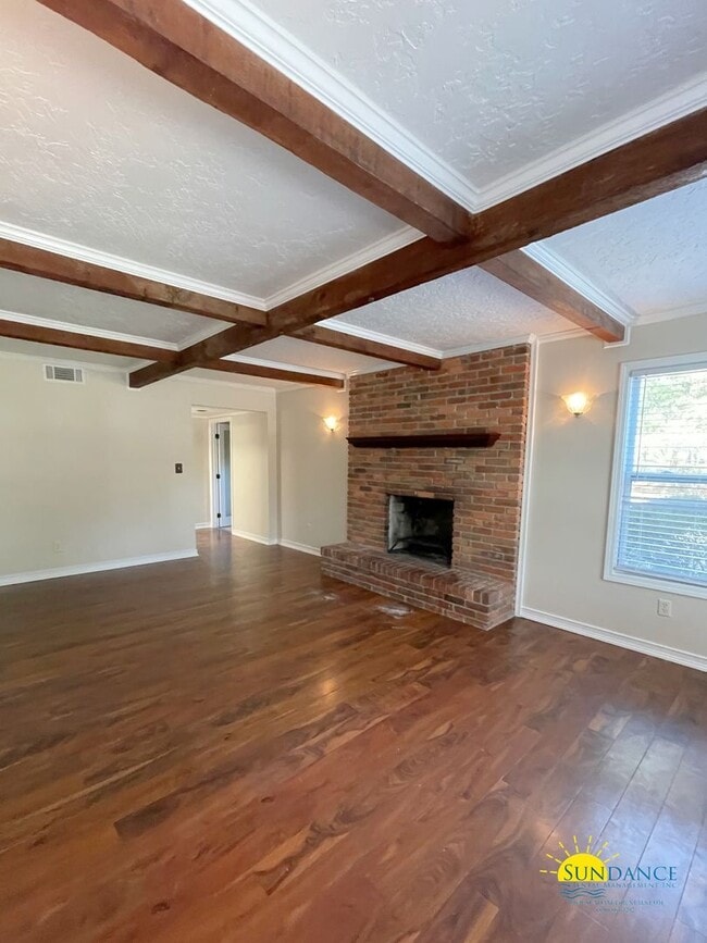 Building Photo - Spacious 4-Bedroom Home Minutes from Eglin AFB & the Gulf in Shalimar!