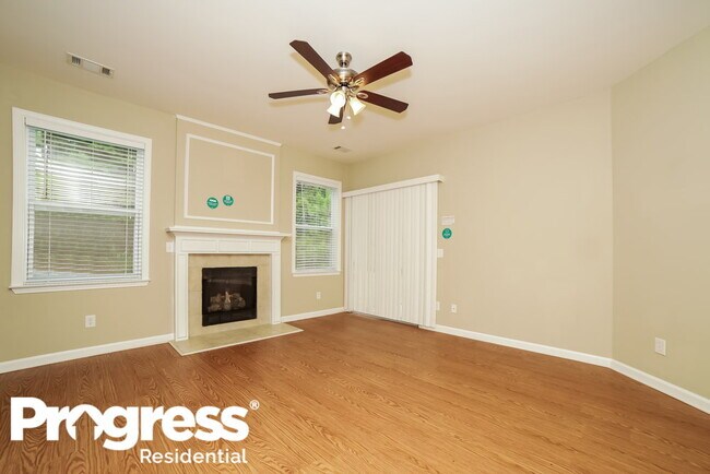 Foto del edificio - 3371 Cooper Woods Dr