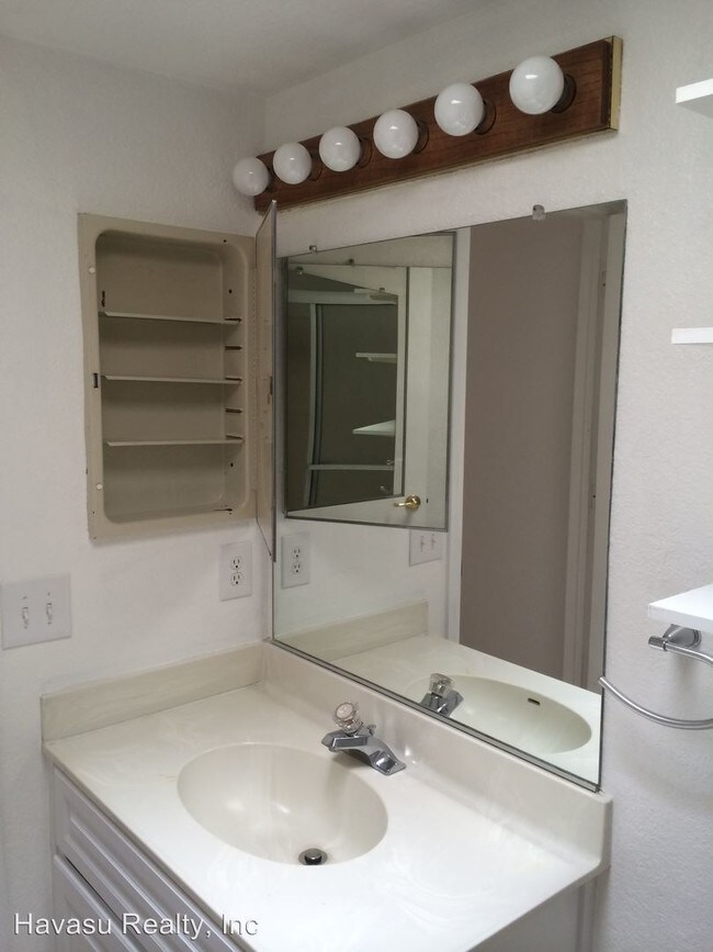 Building Photo - 3281 Tomahawk Ln