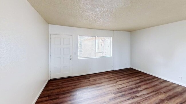 Sala de estar - 1215-1237 Minnewawa Ave