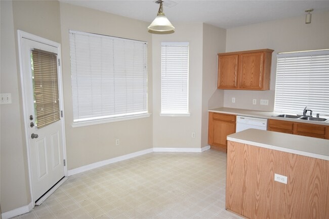 Foto del edificio - 21147 Covington Bridge Ln