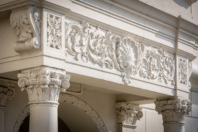 Building Photo - 1424 N Crescent Heights Blvd