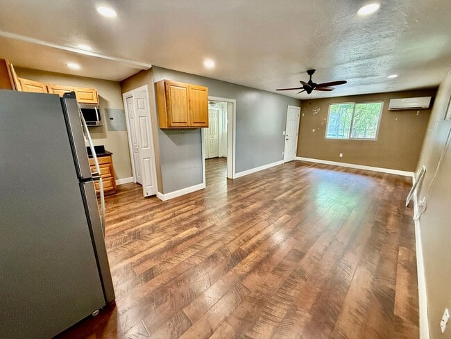 Building Photo - Charming 1 bedroom for Rent in the Heart o...
