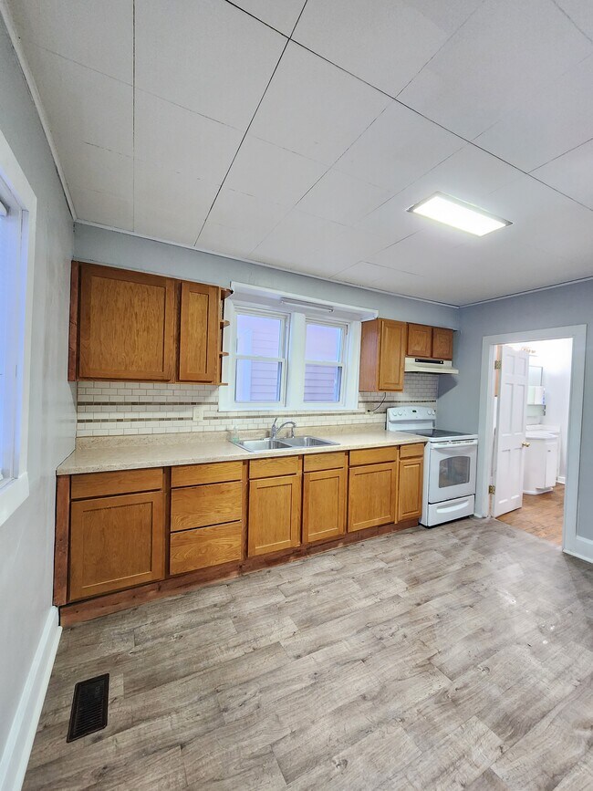 Building Photo - 311 S 3rd St