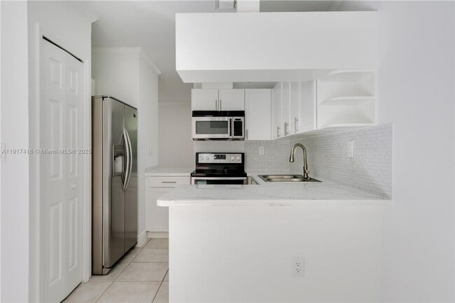 Foto del edificio - 9481 SW 78th Ave