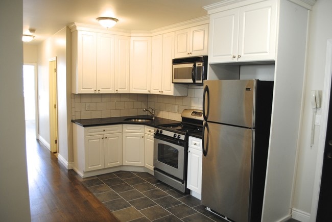 Building Photo - 153 Westminster Pl