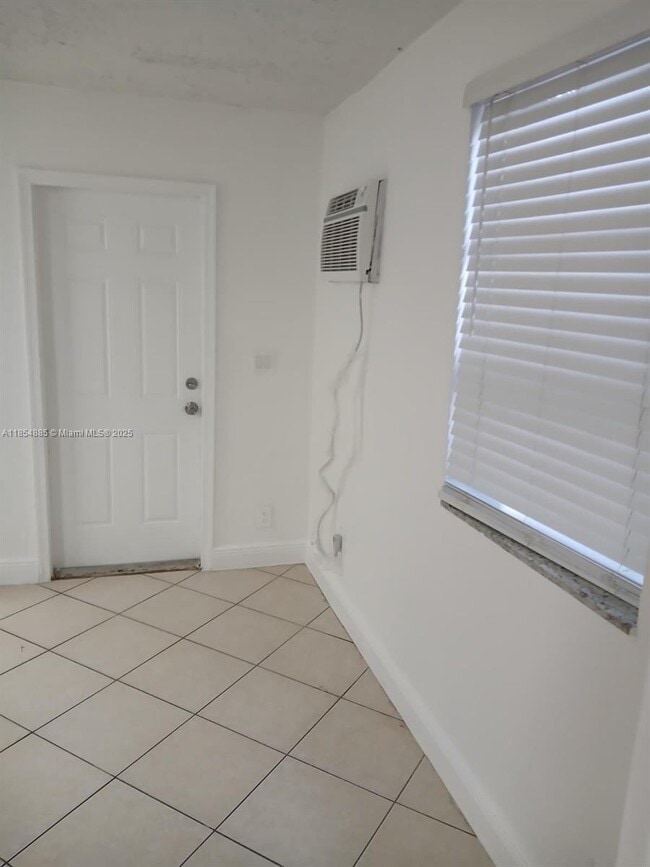 Foto del edificio - 3970 NW 30th Terrace