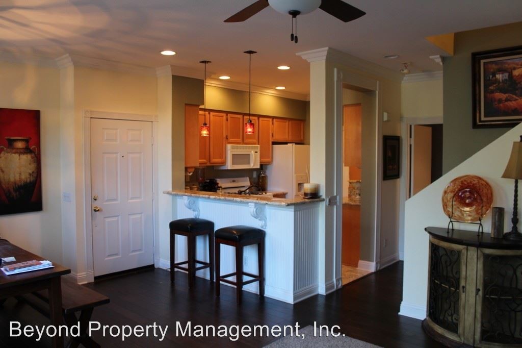 Primary Photo - 3 br, 2.5 bath House - 6521 Daylily Dr.