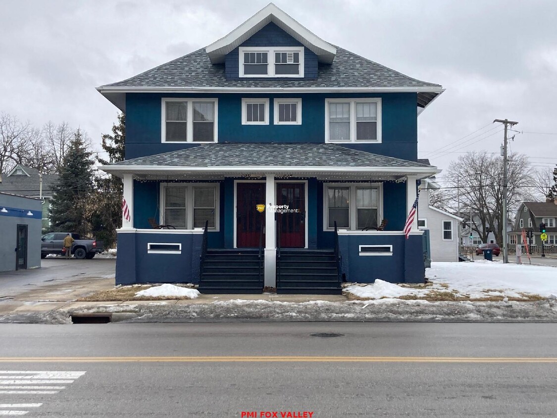 Primary Photo - Side by Side Townhouse
