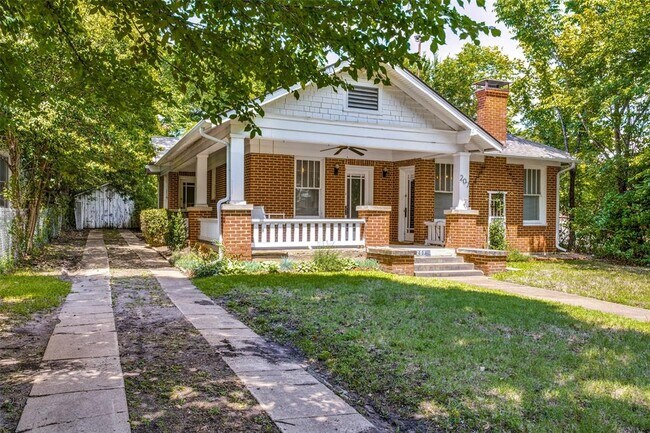 Building Photo - 207 S Waverly Dr