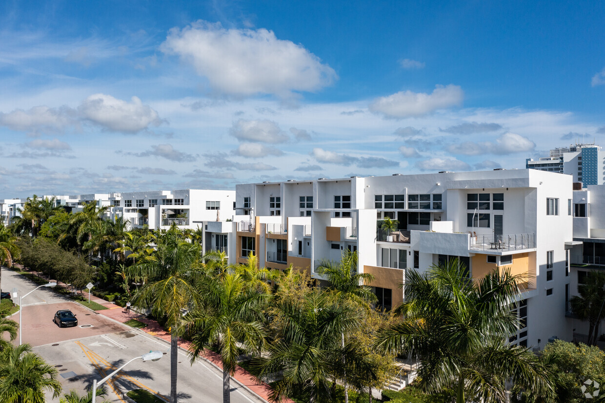 Iris on the Bay - Apartments in Miami Beach, FL | Apartments.com