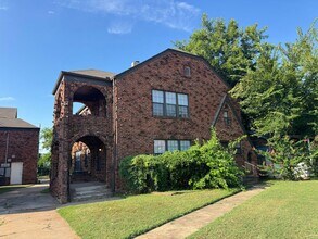 Building Photo - 2304-1415 N Youngs Blvd