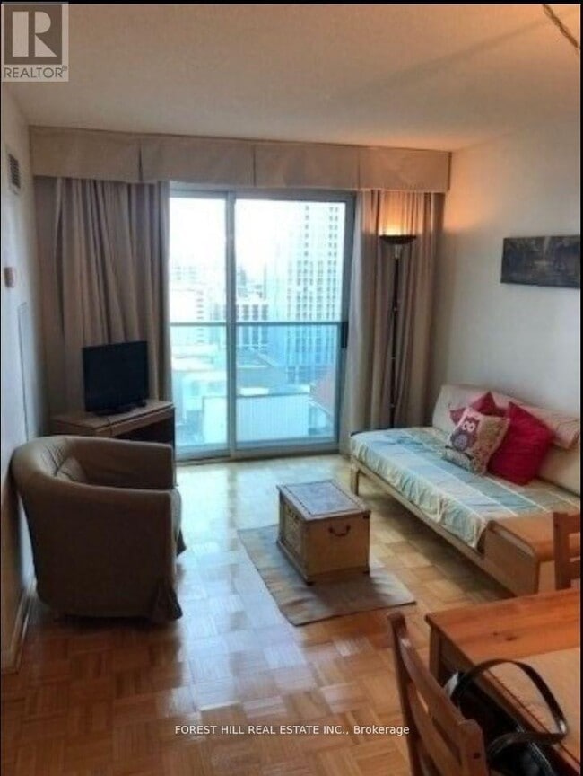 Building Photo - 8 Park Rd